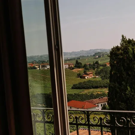 Villa Tinella - Piemonte's Vineyard Escape *