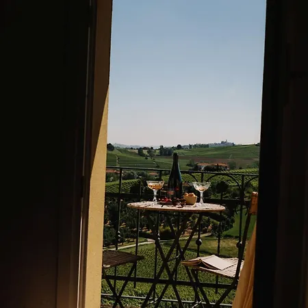 Villa Tinella - Piemonte's Vineyard Escape