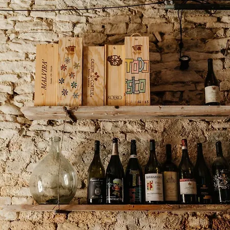 Tinella - Piemonte's Vineyard Escape